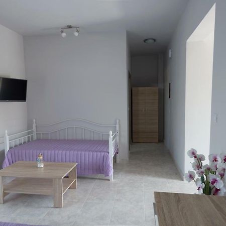 Paulsia Apartments Psinthos 外观 照片