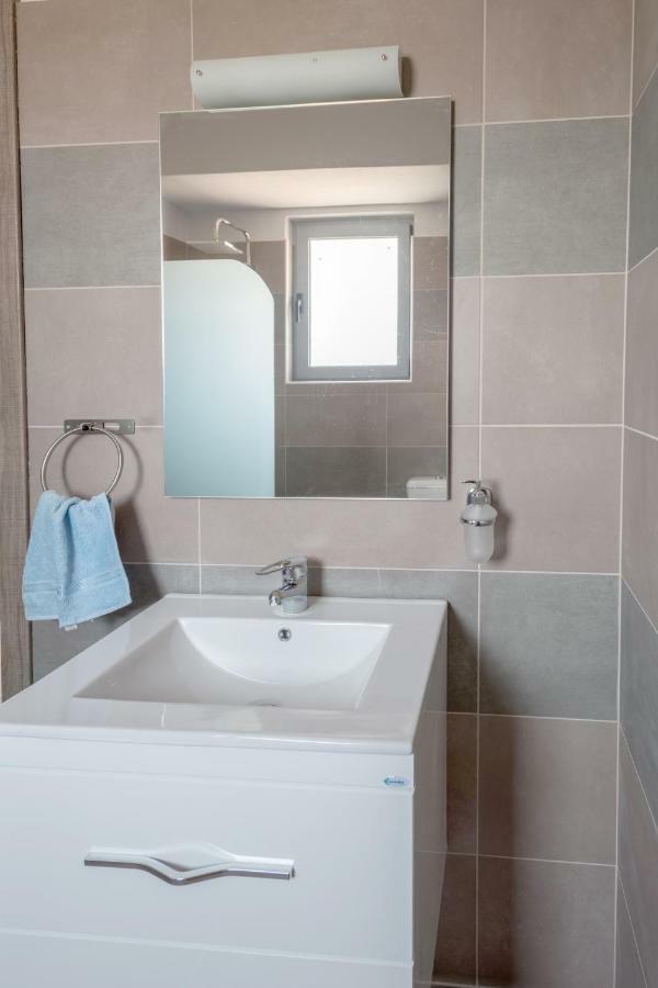 Paulsia Apartments Psinthos 外观 照片