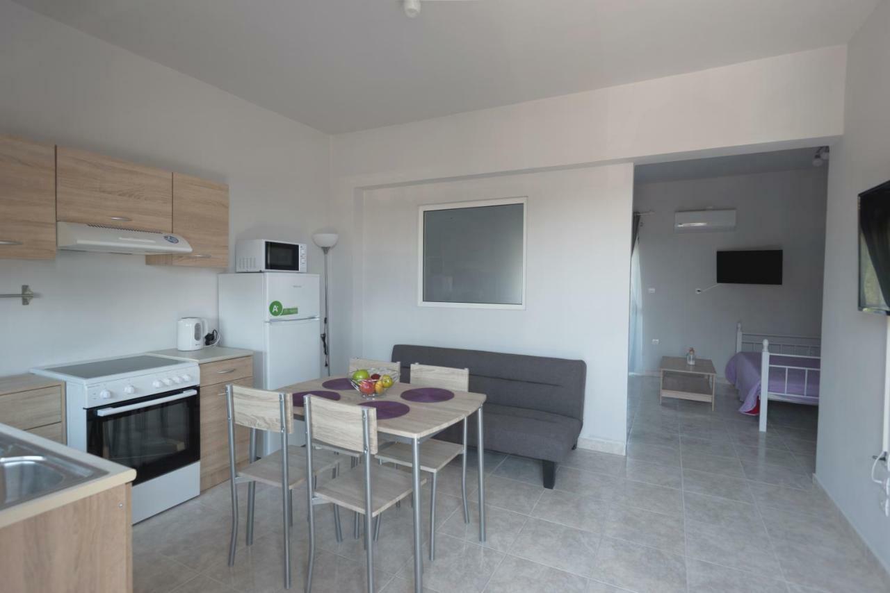 Paulsia Apartments Psinthos 外观 照片